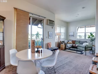 Photo #6: 22506290 Listing