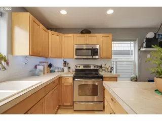 Photo #2: 22506457 Listing