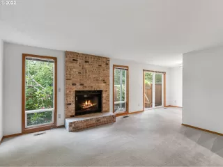 Photo #2: 22507942 Listing