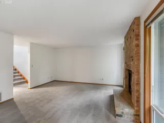 Photo #4: 22507942 Listing