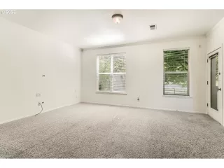 Photo #6: 22508653 Listing