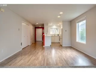 Photo #6: 22509425 Listing