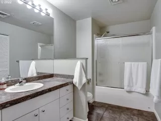 Photo #4: 22509560 Listing
