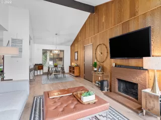 Photo #4: 22511213 Listing