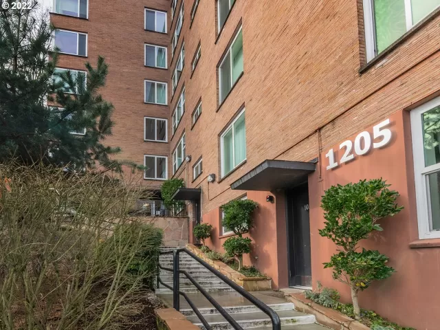 MLS: 22511788 Condo For Sale