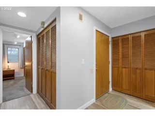 Photo #6: 22511915 Listing