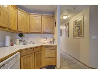 Photo #6: 22511955 Listing