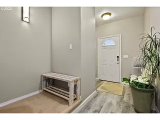 Photo #5: 22512574 Listing