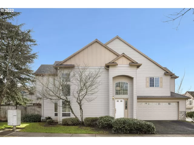 MLS: 22513059 Condo For Sale