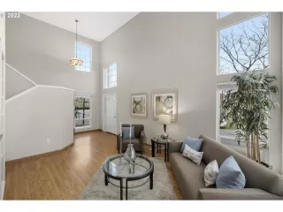 Photo #6: 22513059 Listing