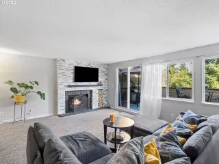 Photo #3: 22513075 Listing