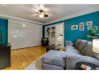 Photo #6: 22513098 Listing