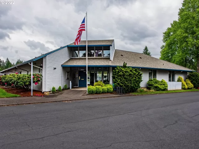 MLS: 22513943 Condo For Sale