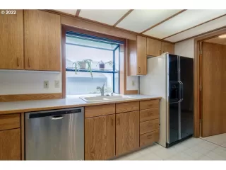 Photo #6: 22513943 Listing