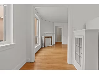 Photo #4: 22514346 Listing