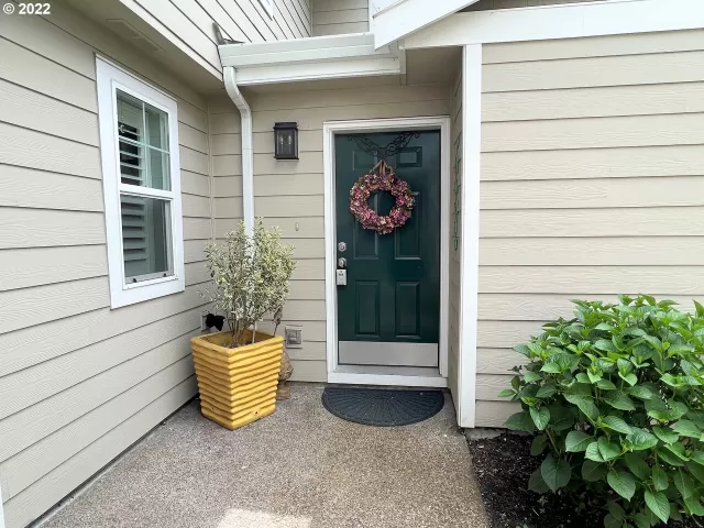 MLS: 22515144 Condo For Sale