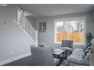 Photo #4: 22516780 Listing