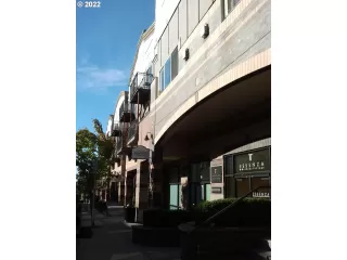 Photo #4: 22518361 Listing