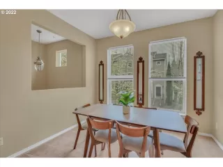 Photo #5: 22518432 Listing