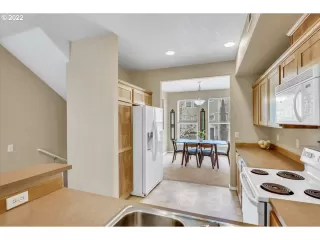 Photo #6: 22518432 Listing