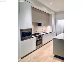 Photo #4: 22518614 Listing