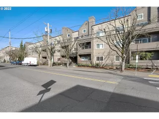 Photo #2: 22518668 Listing 