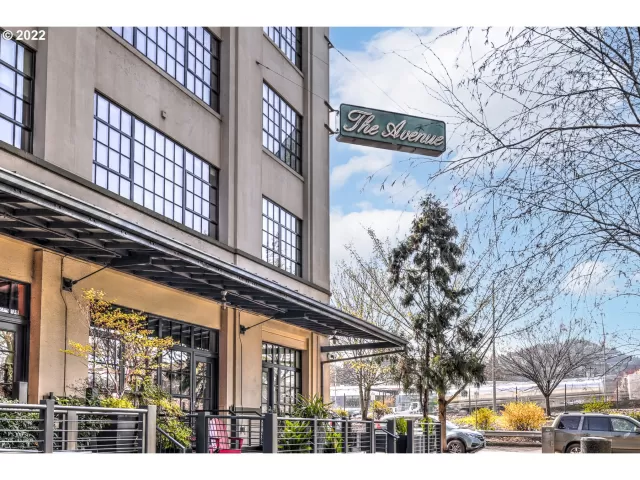 MLS: 22519156 Condo For Sale