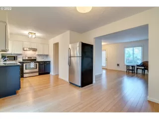 Photo #4: 22519383 Listing 