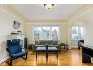 Photo #4: 22519970 Listing