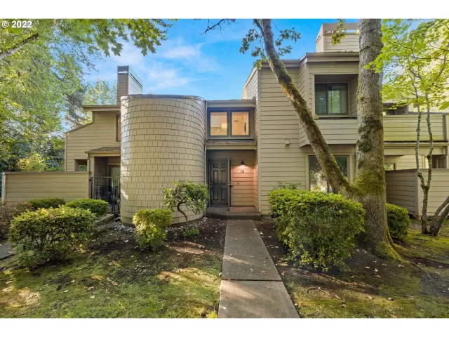 MLS: 22520035 Condo For Sale