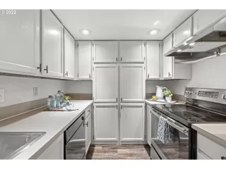 Photo #6: 22520035 Listing 