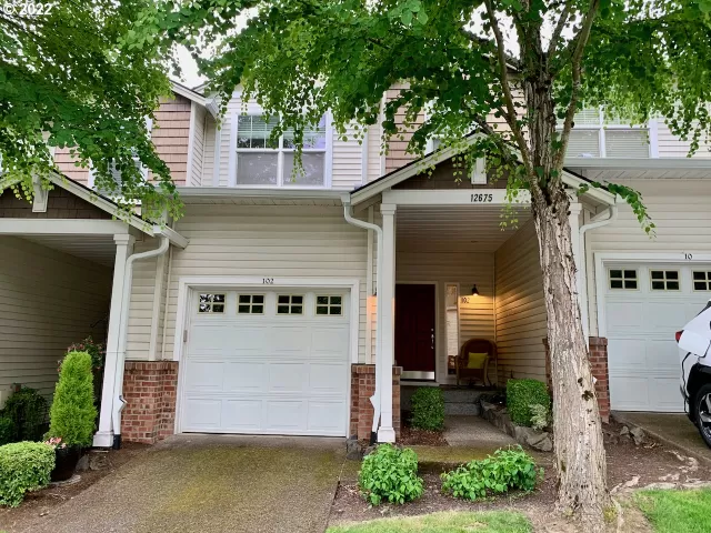 MLS: 22520358 Condo For Sale