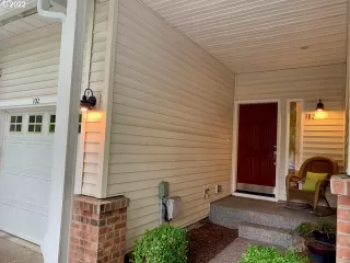 Photo #5: 22520358 Listing