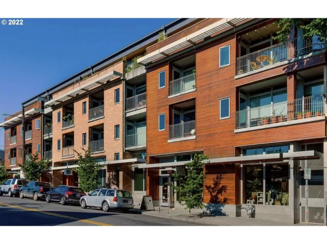 MLS: 22520439 Condo For Sale