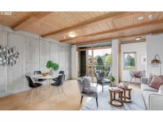 Photo #2: 22520439 Listing