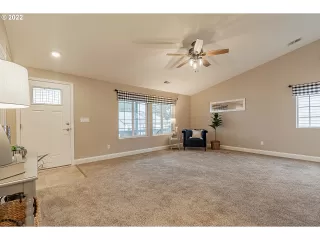 Photo #3: 22521759 Listing