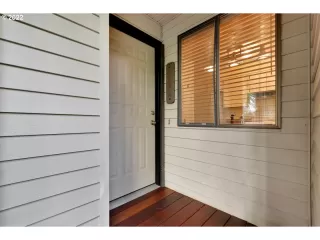 Photo #5: 22522034 Listing