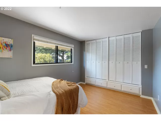 MLS: 22522747 Condo For Sale