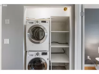 Photo #5: 22522747 Listing