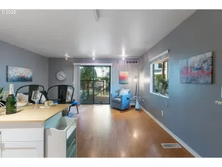 Photo #6: 22522747 Listing