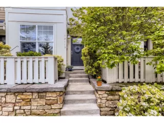 Photo #2: 22523407 Listing