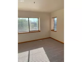 Photo #4: 22523563 Listing