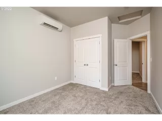 Photo #3: 22523913 Listing