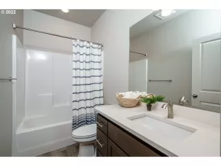 Photo #4: 22523913 Listing