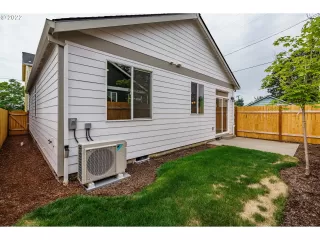 Photo #5: 22523913 Listing