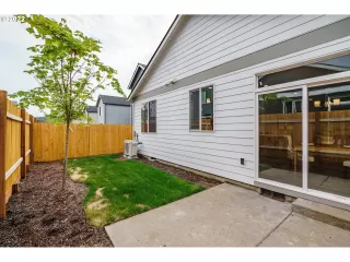 Photo #6: 22523913 Listing