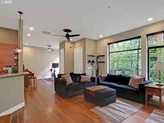 Photo #3: 22523991 Listing