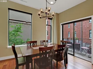 Photo #6: 22523991 Listing