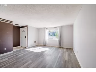 Photo #5: 22524874 Listing