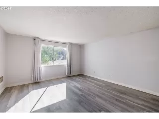 Photo #6: 22524874 Listing